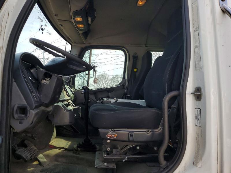 2012 Freightliner Business Class M2 Utility / Service Truck