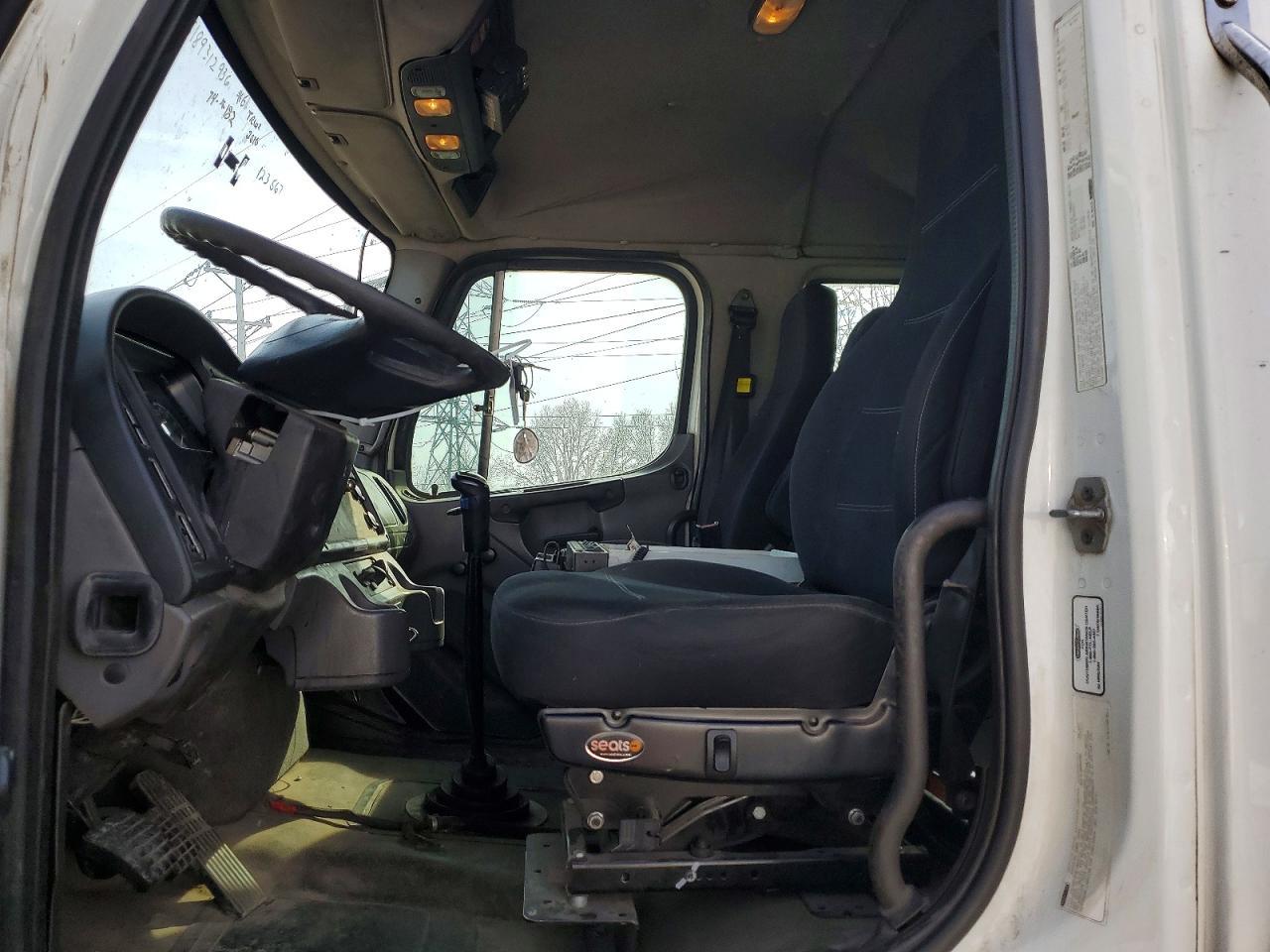 2012 Freightliner Business Class M2 Utility / Service Truck