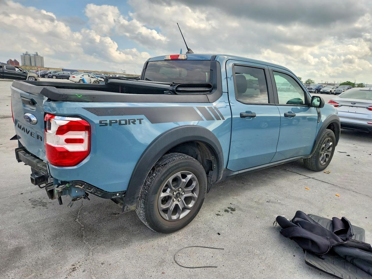 2023 Ford Maverick XL