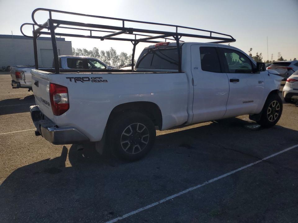2015 Toyota Tundra SR5