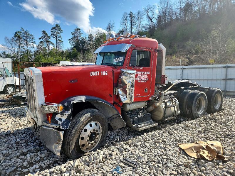 1998 Peterbilt Tractor 1998 Peterbilt 379 Semi Truck