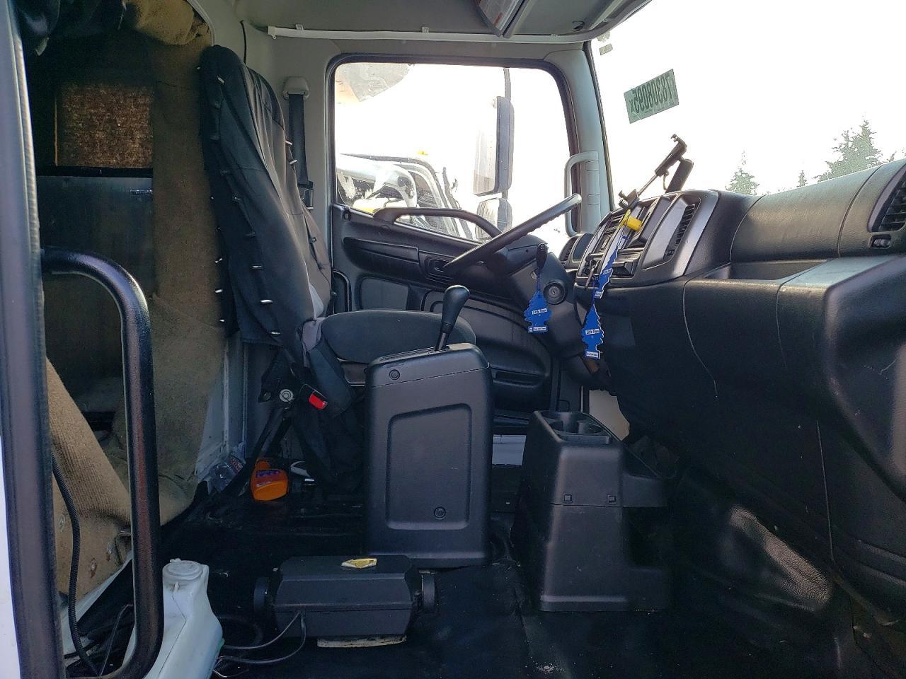 2019 Hino 258/268 BOX Truck