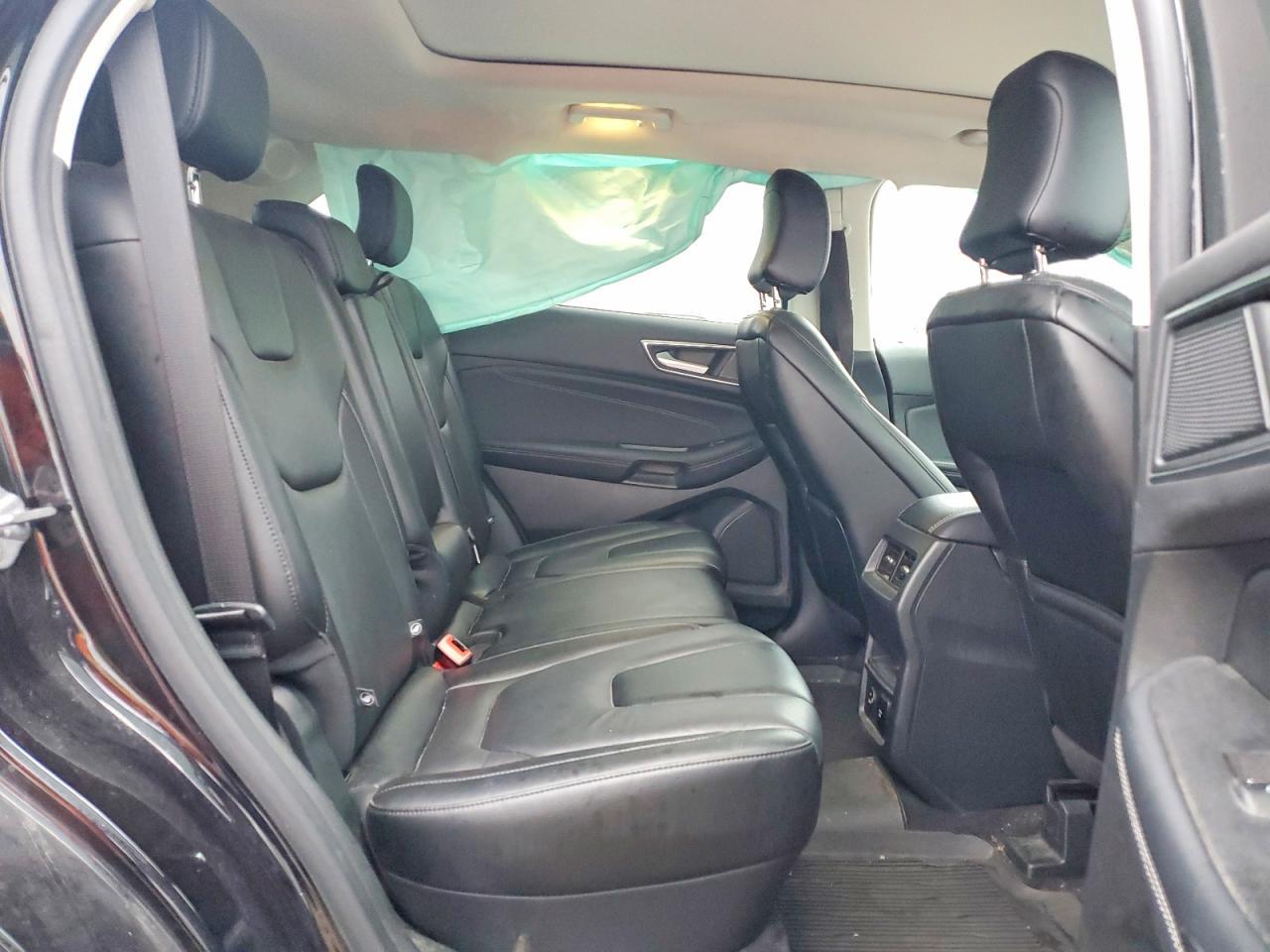 2022 Ford Truck/van Edge Titanium 4DR aw