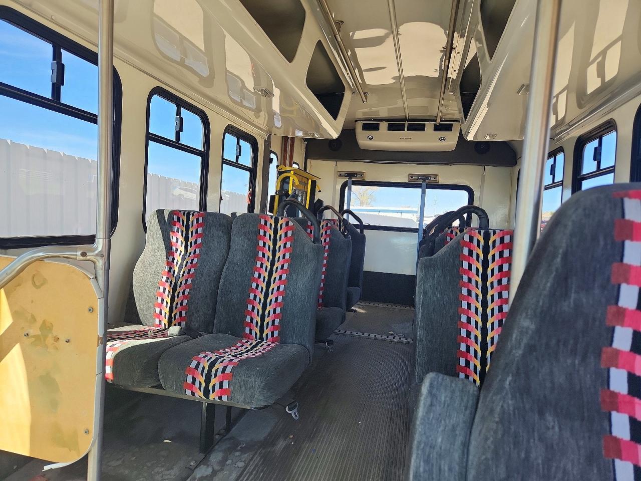 1996 Ford E-350 Shuttle Bus