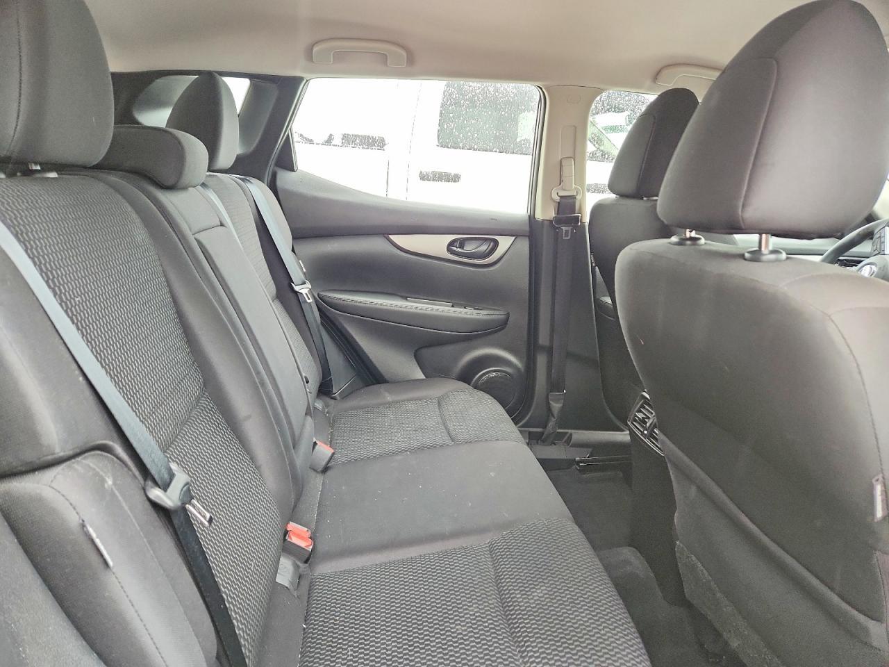 2022 Nissan Rogue Sport s
