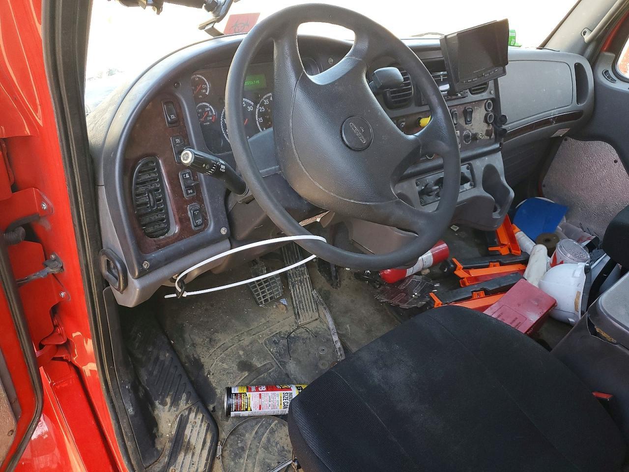 2019 Freigliner 2019 Freightliner Business Class M2 BOX Truck