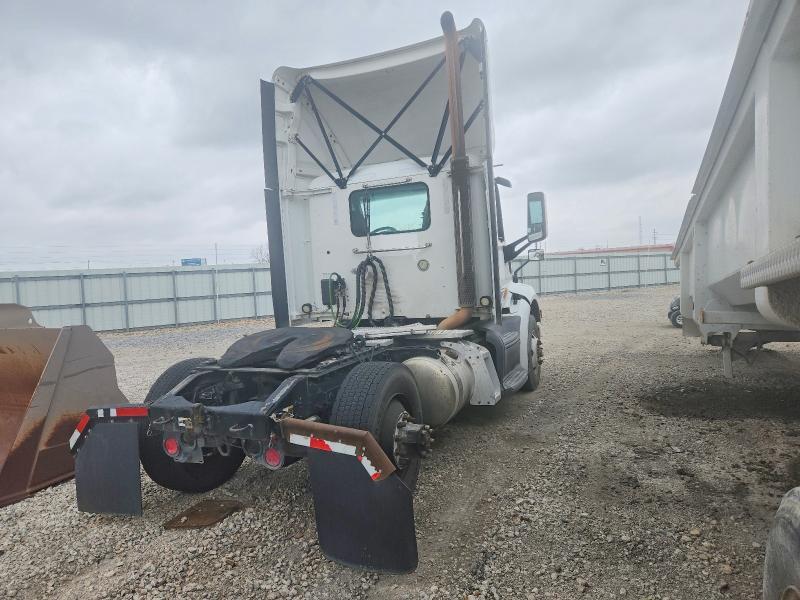 2018 Peterbilt 579 Semi Truck