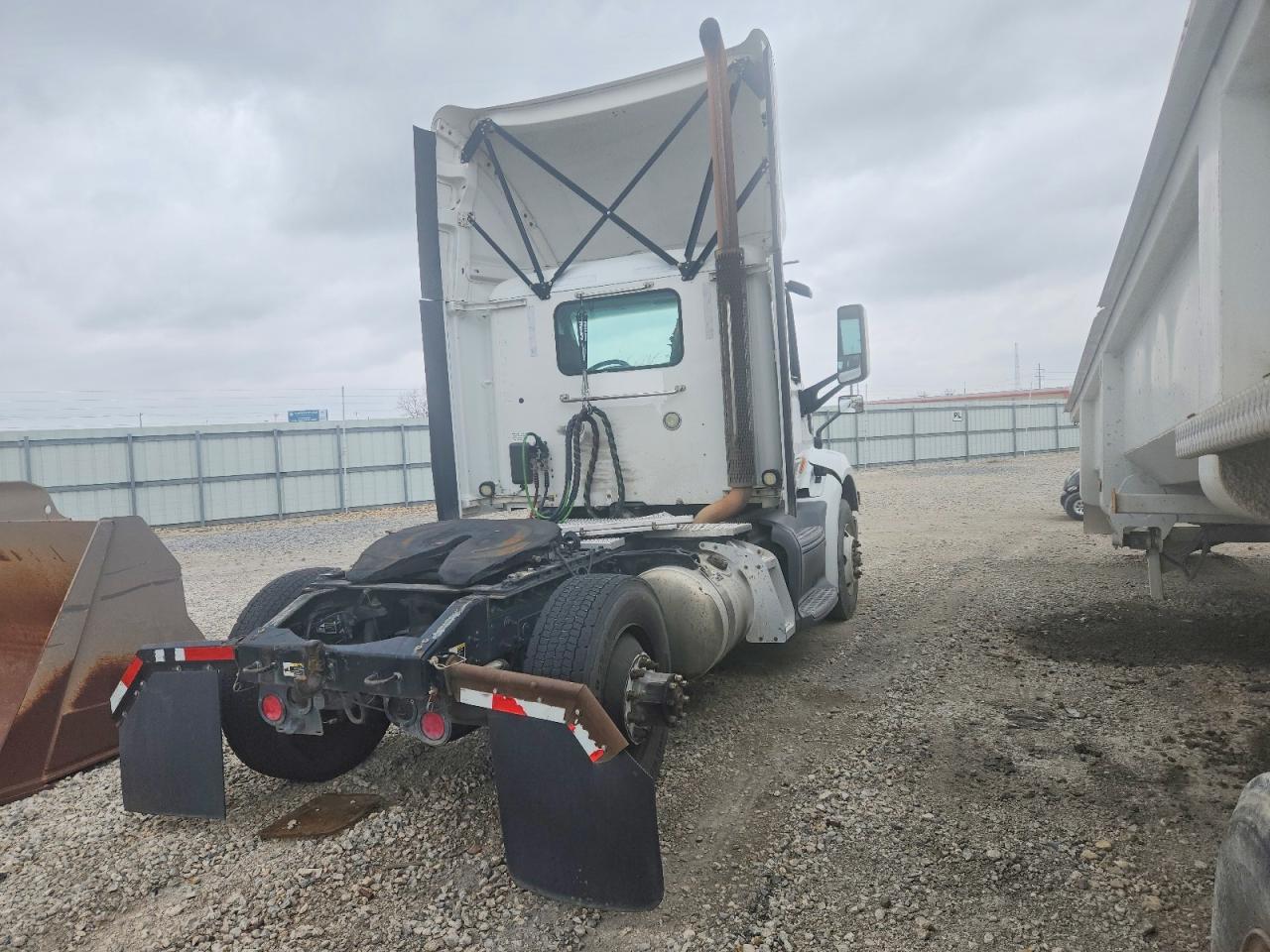 2018 Peterbilt 579 Semi Truck