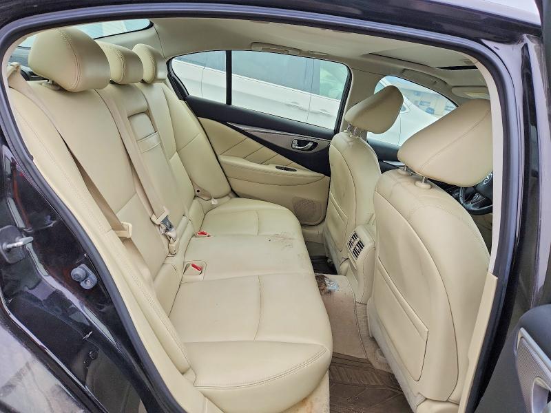 2015 Infiniti Q50 Premium