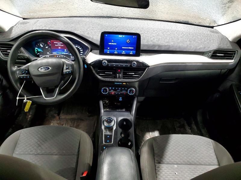 2022 Ford Escape se hev