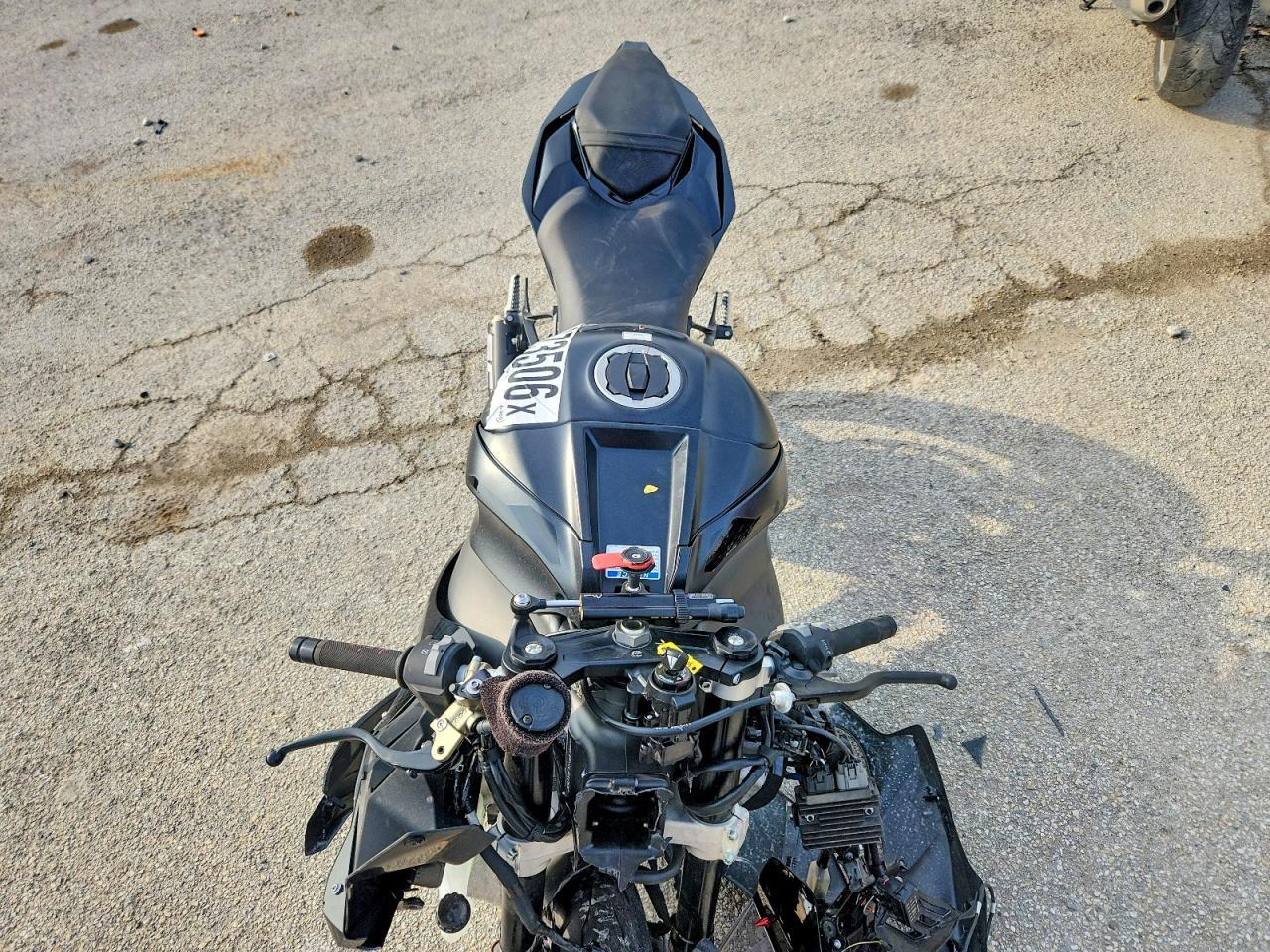 2025 Kawasaki ZX1002 L