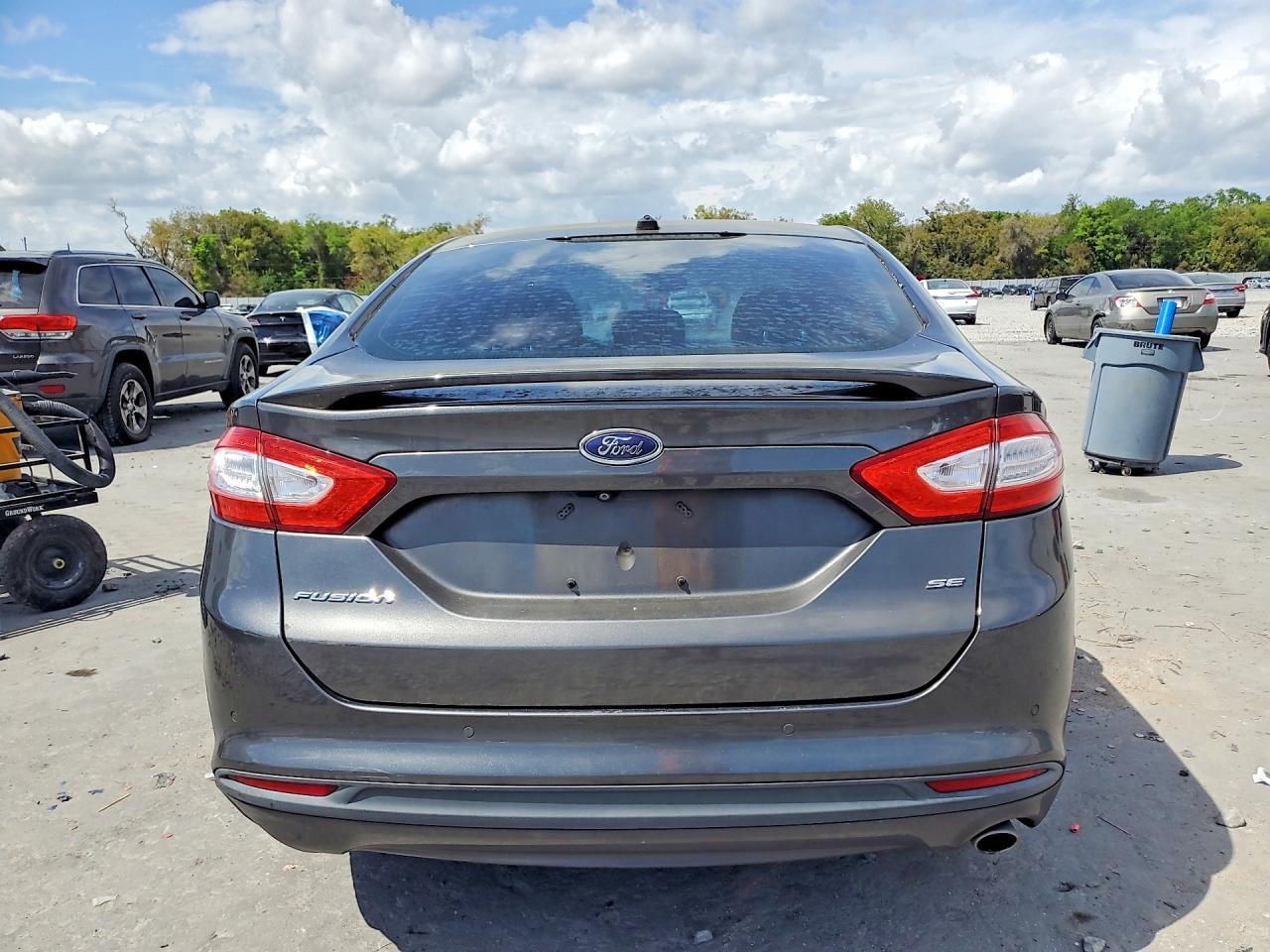 2015 Ford Fusion se