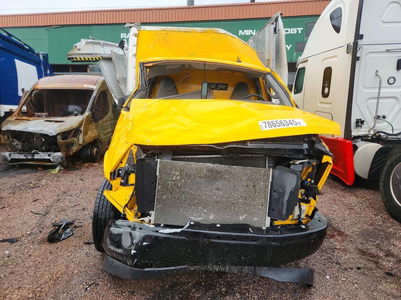 2023 GMC Savana BOX Truck