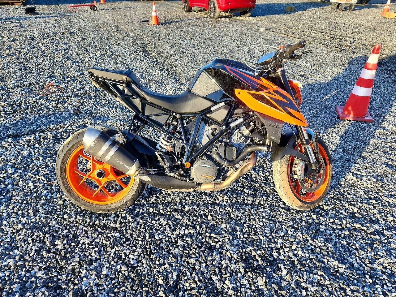 2019 KTM 1290 Super Duke R