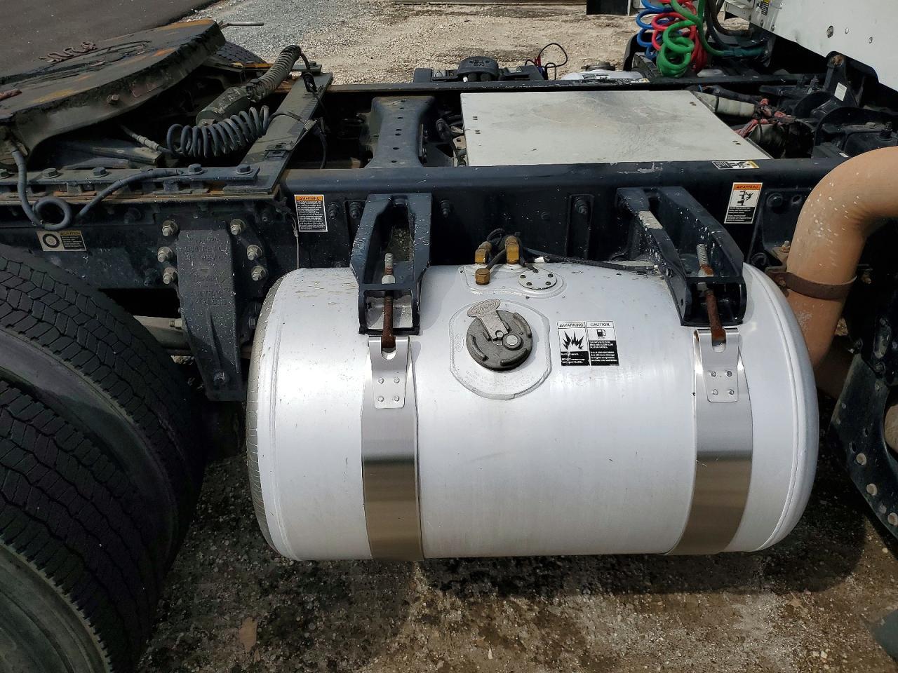 2016 Peterbilt 579 Semi Truck