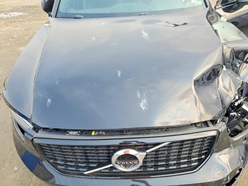 2021 Volvo Xc40 T5 R-design