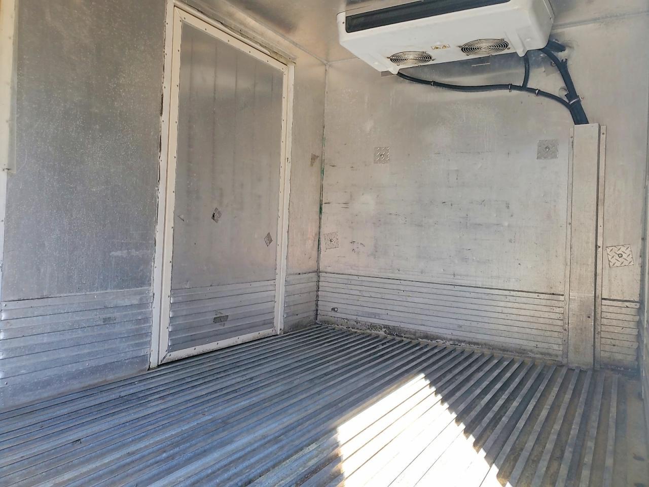 2017 Chevrolet Express Refrigerated BOX Truck