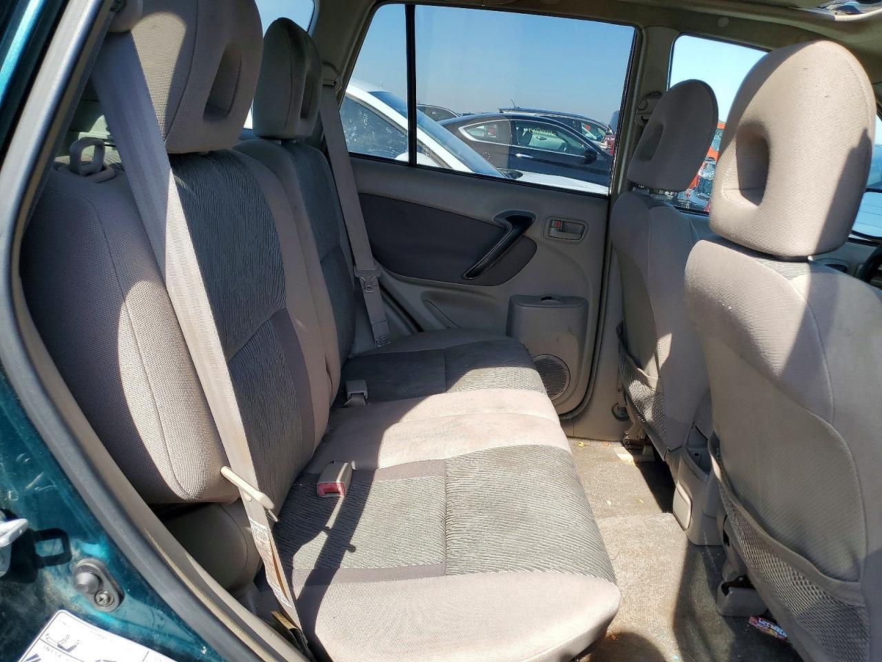 2002 Toyota Rav4 Base
