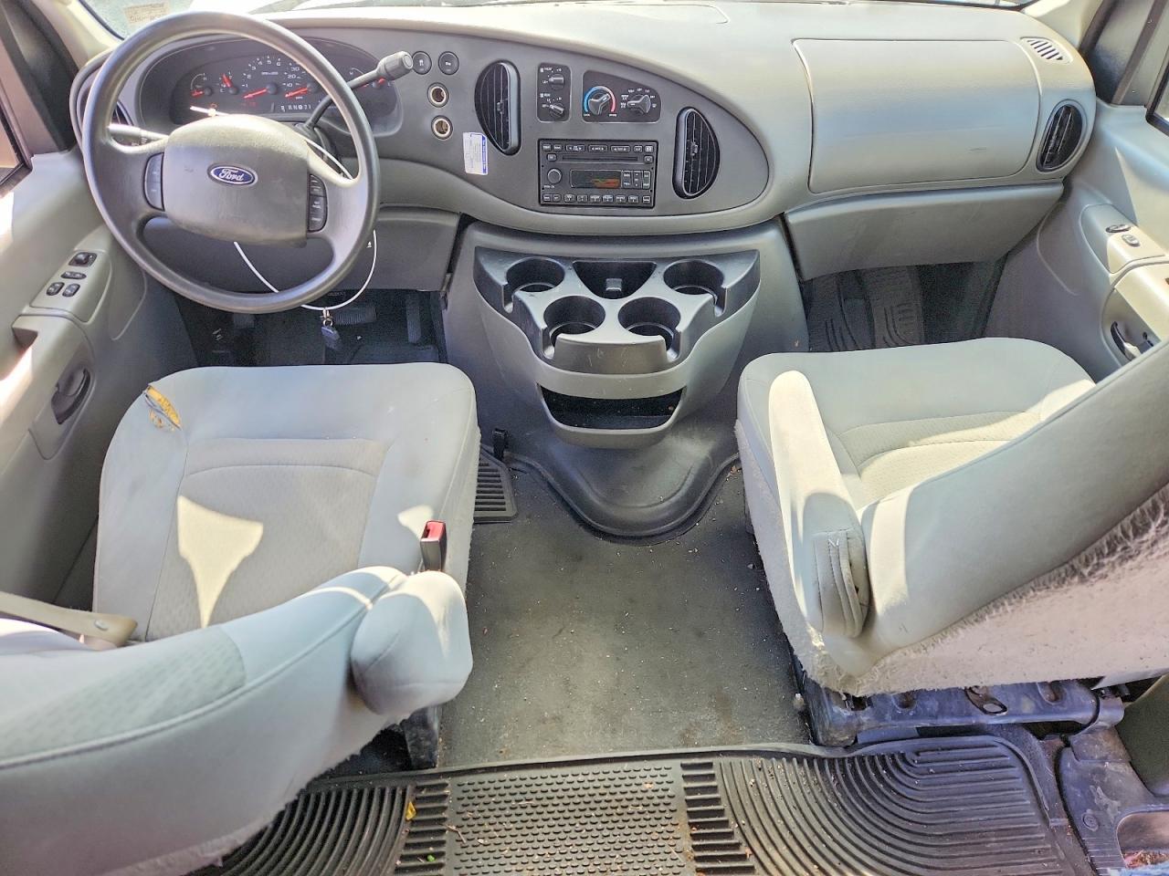 2008 Ford Econoline E350 Super Duty Wagon