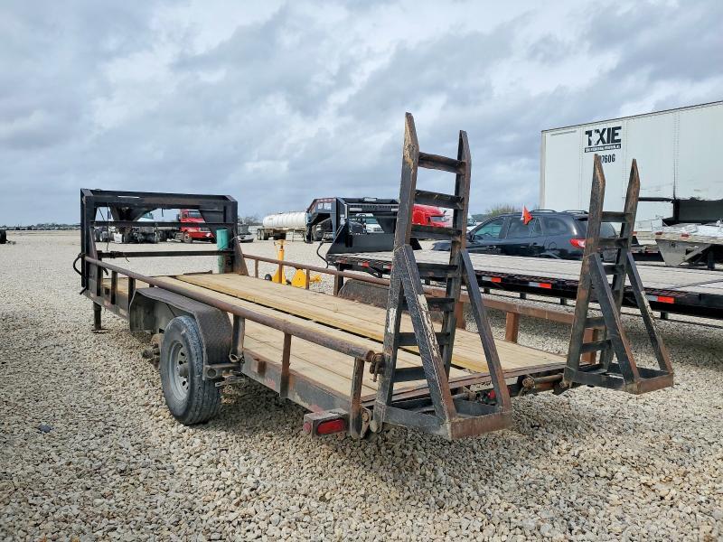 2010 Lamar Trailers Trailer
