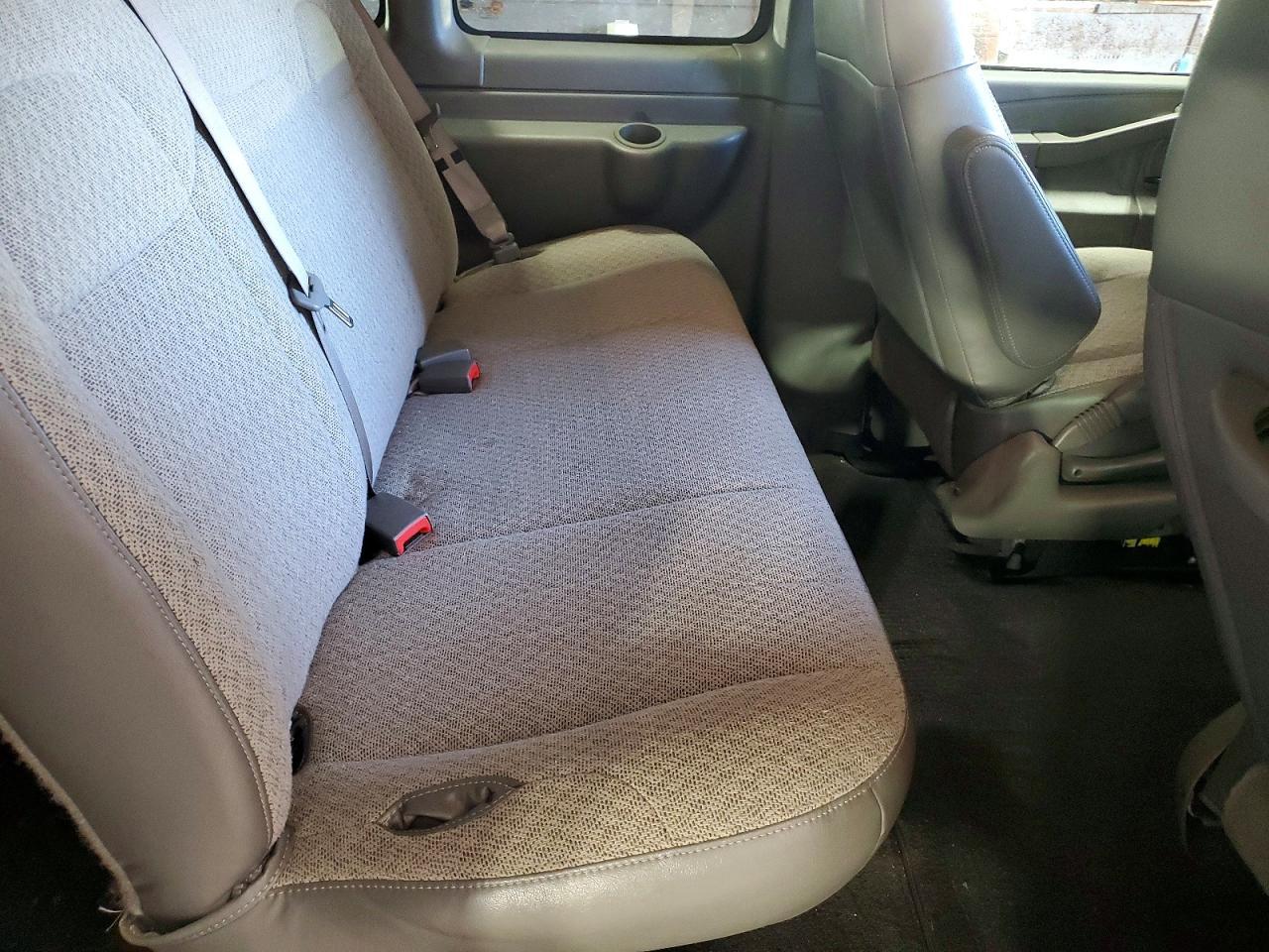 2025 Chevrolet Express G3500 LT