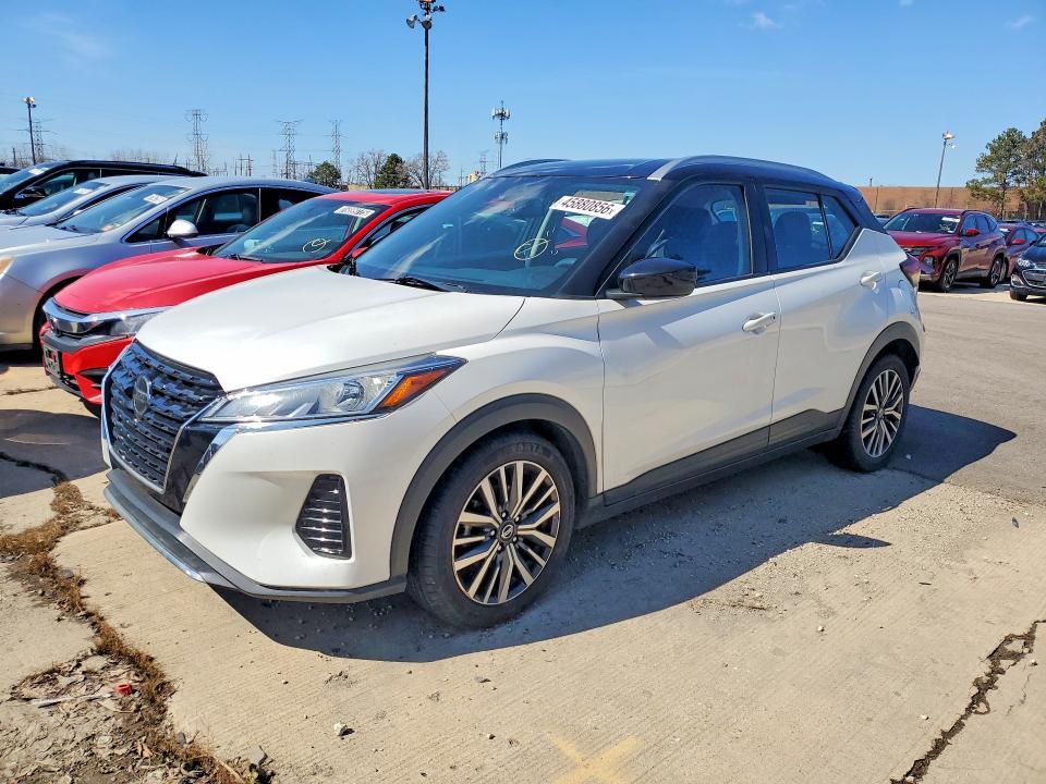 2021 Nissan Kicks sv