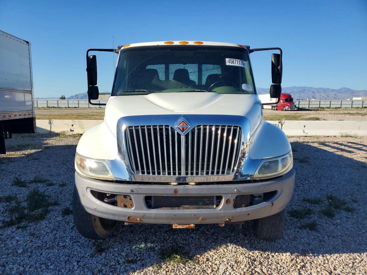 2012 International 3900 Flatbed Truck