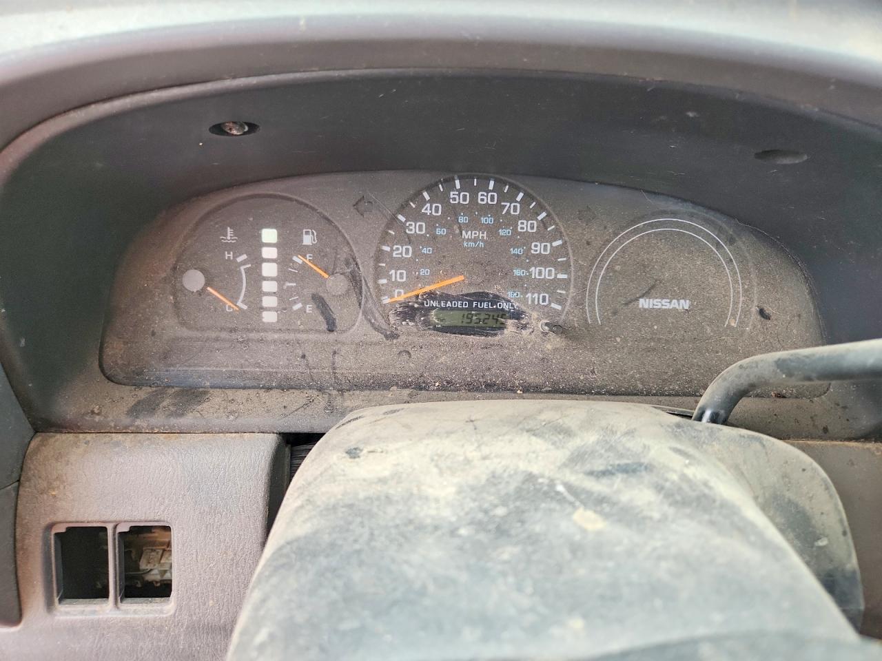 1998 Nissan Frontier XE