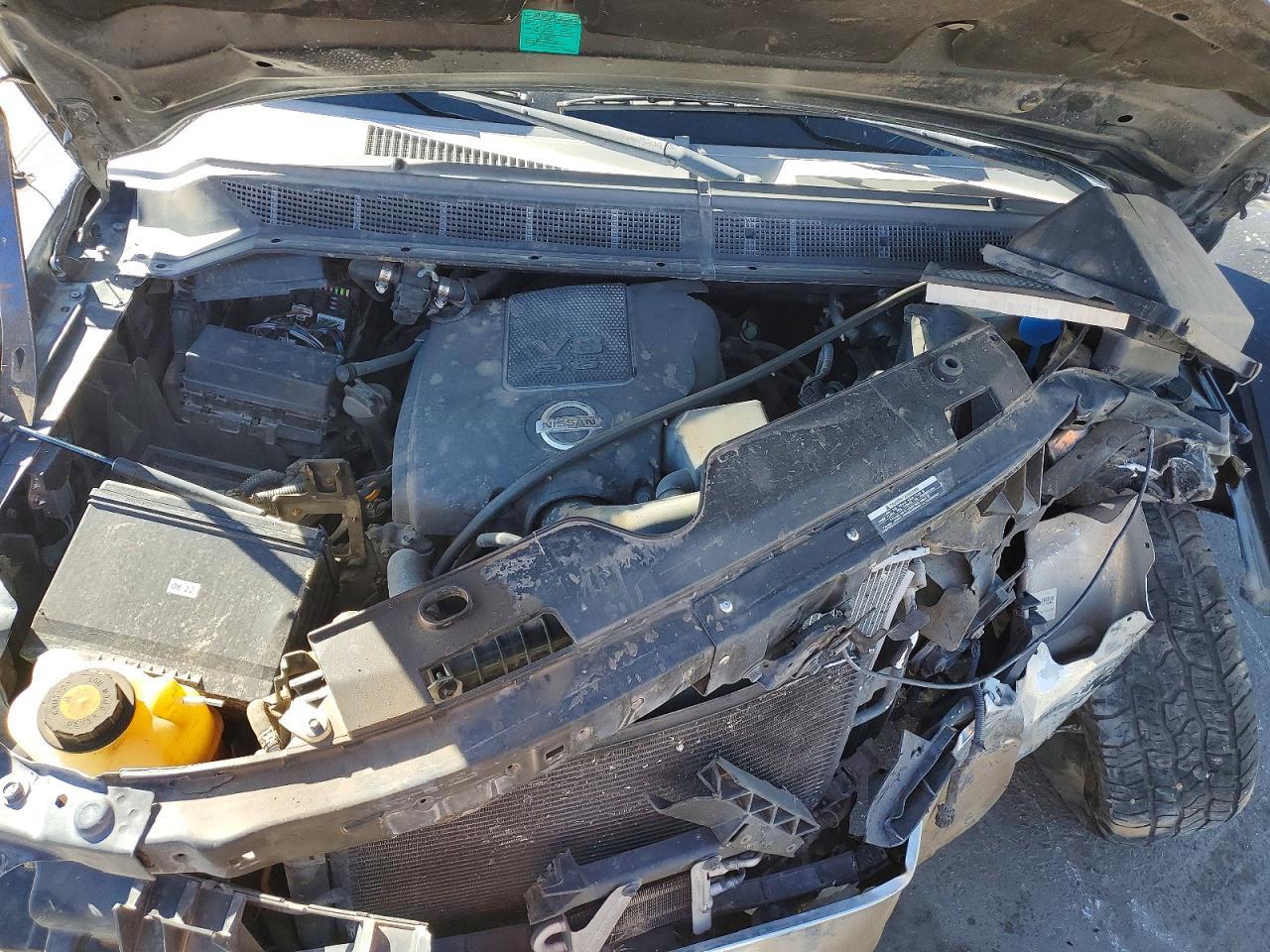 2012 Nissan Titan SV