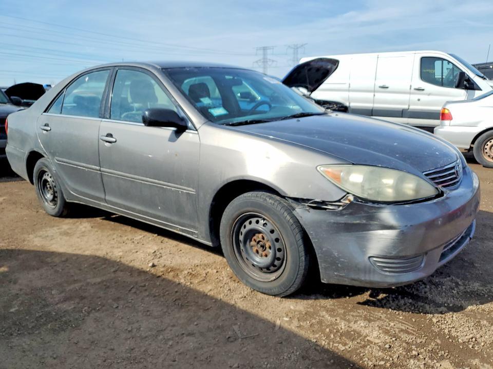 2005 Toyota Camry le