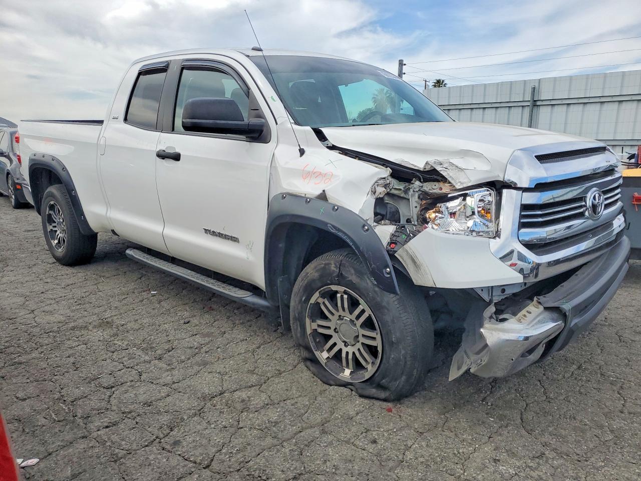 2017 Toyota Tundra SR5