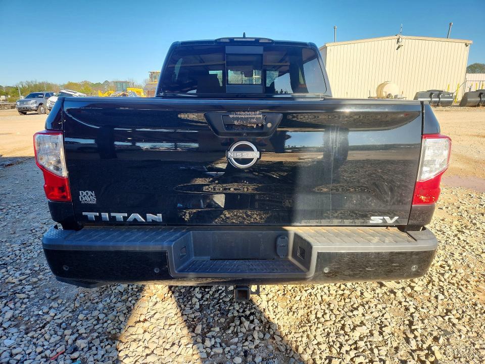 2024 Nissan Titan SV