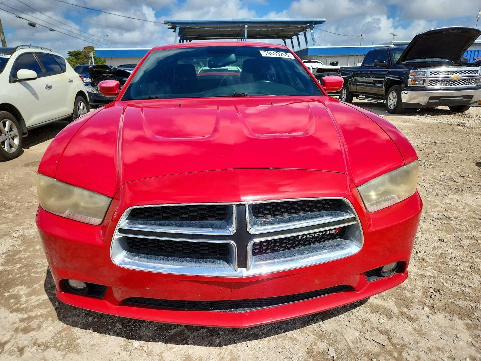 2013 Dodge Charger r