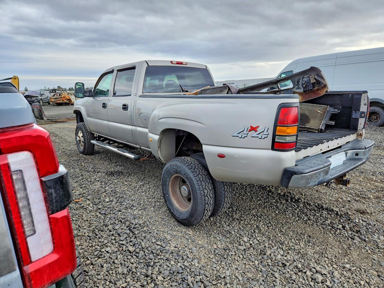 2004 GMC New Sierra K3500