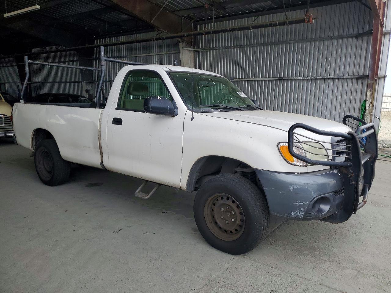 2004 Toyota Tundra Base