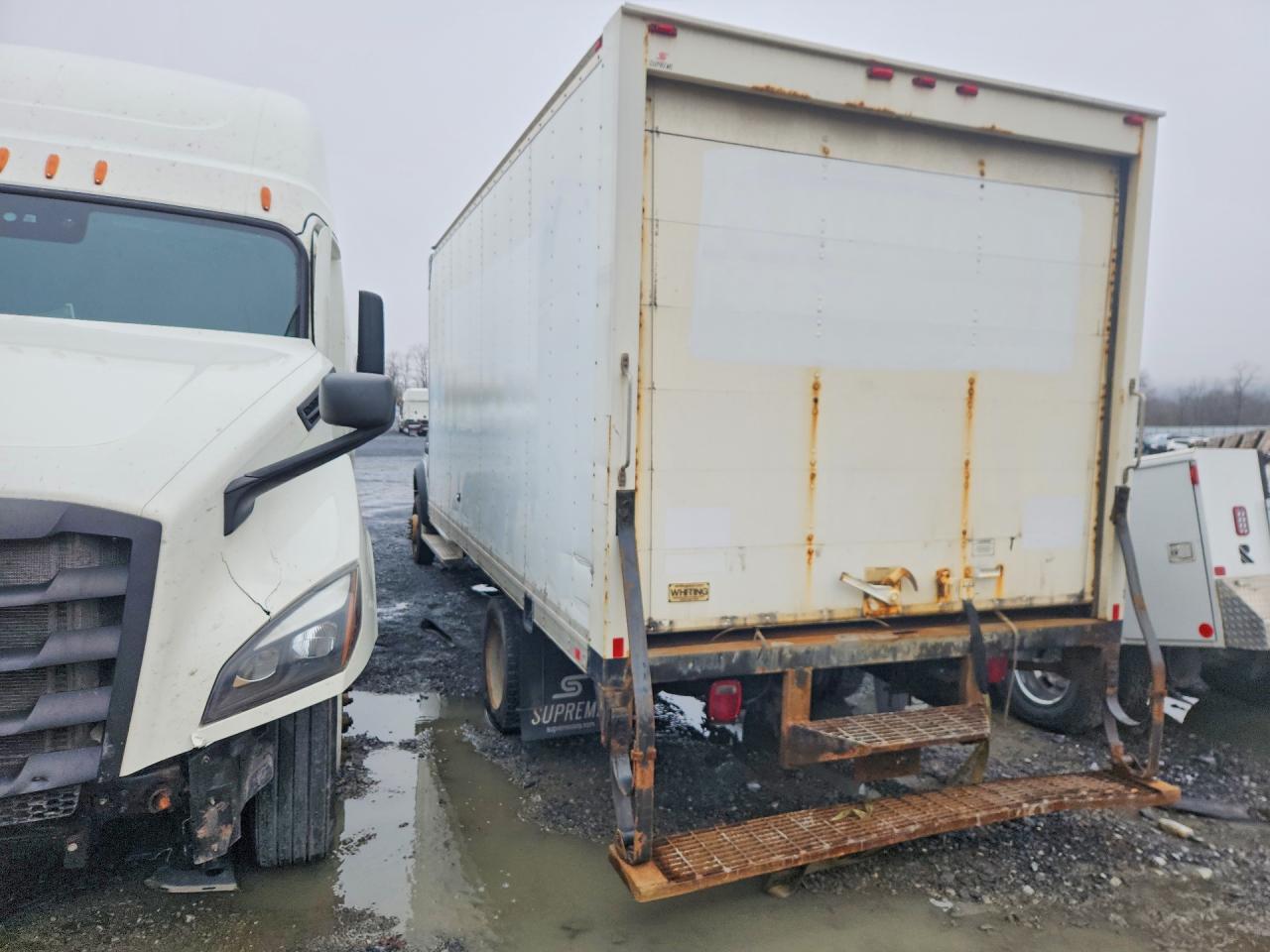 2017 Ford F450 Super Duty BOX Truck