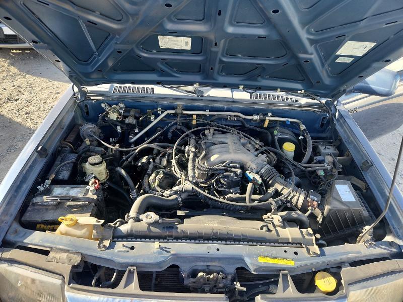 2000 Nissan Frontier XE