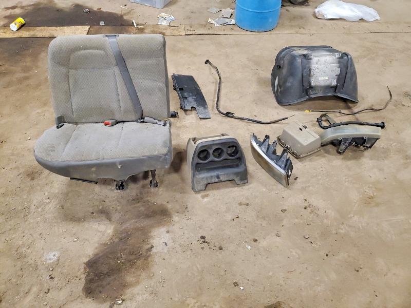 2003 Chevrolet Express G2500