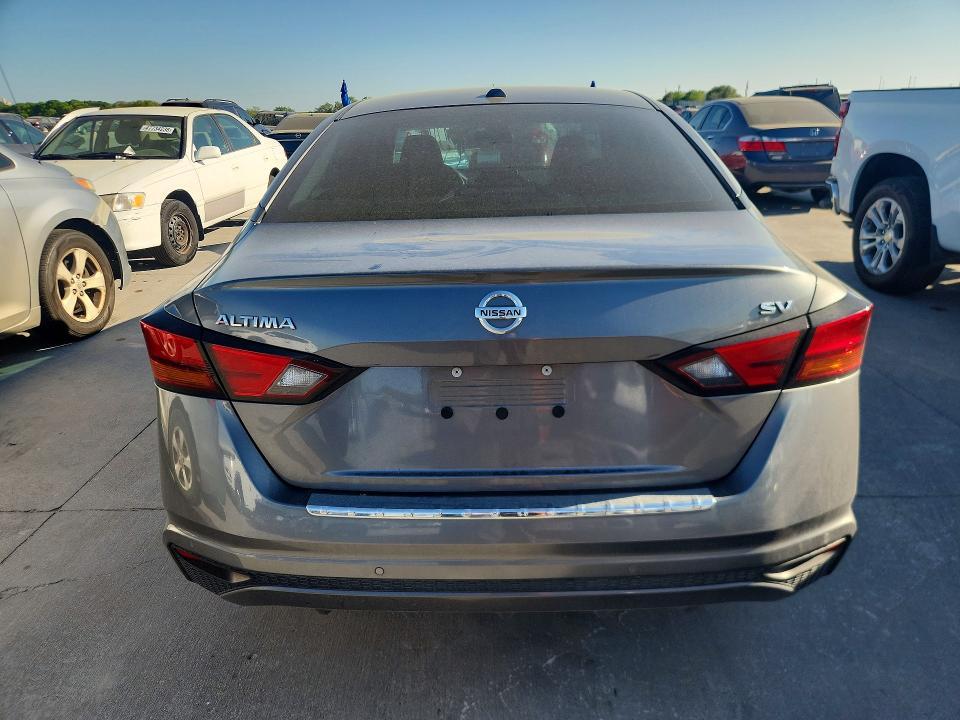 2022 Nissan Altima 2.5 sv