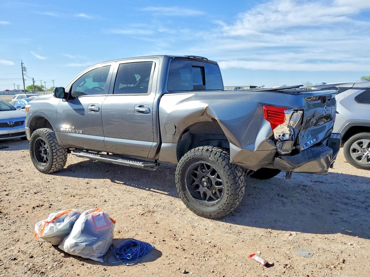 2018 Nissan Titan SV
