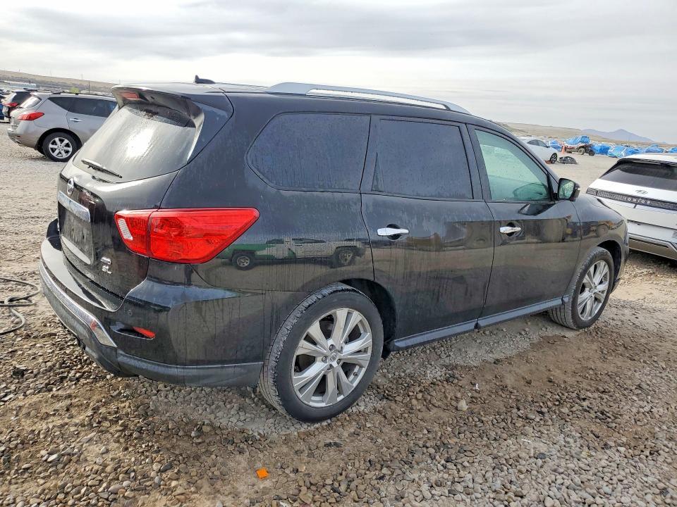 2018 Nissan Pathfinder s