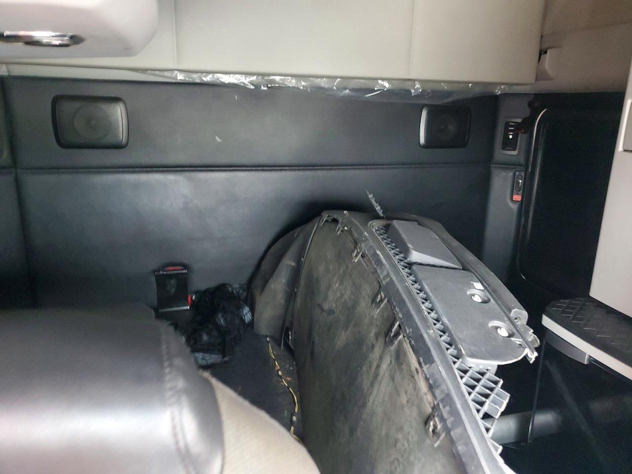 2022 Kenworth T680 Semi Truck