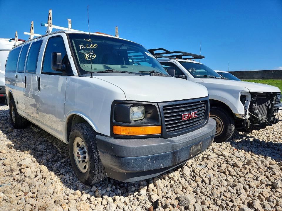 2017 GMC Savana G2500 Utility / Service van