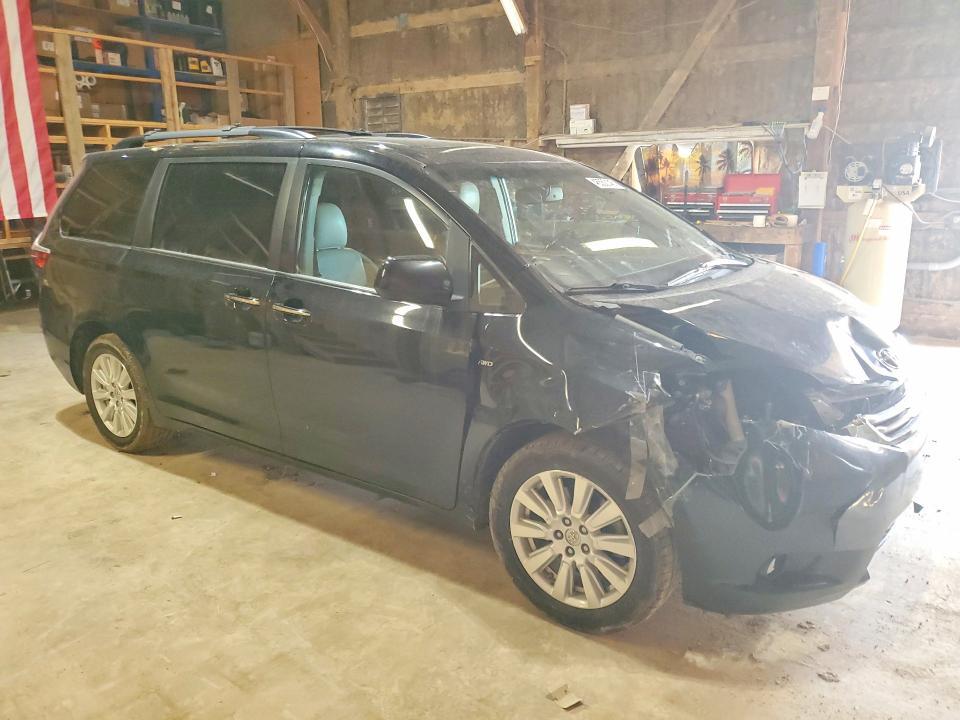 2017 Toyota Sienna xle 7-passenger