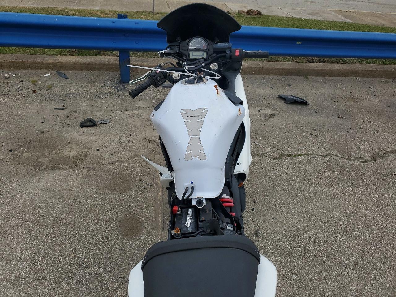 2013 Kawasaki EX650 E