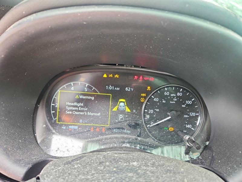 2023 Nissan Kicks sr