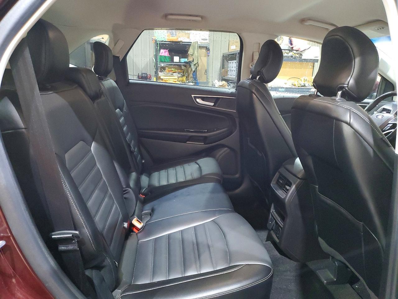 2017 Ford Edge sel