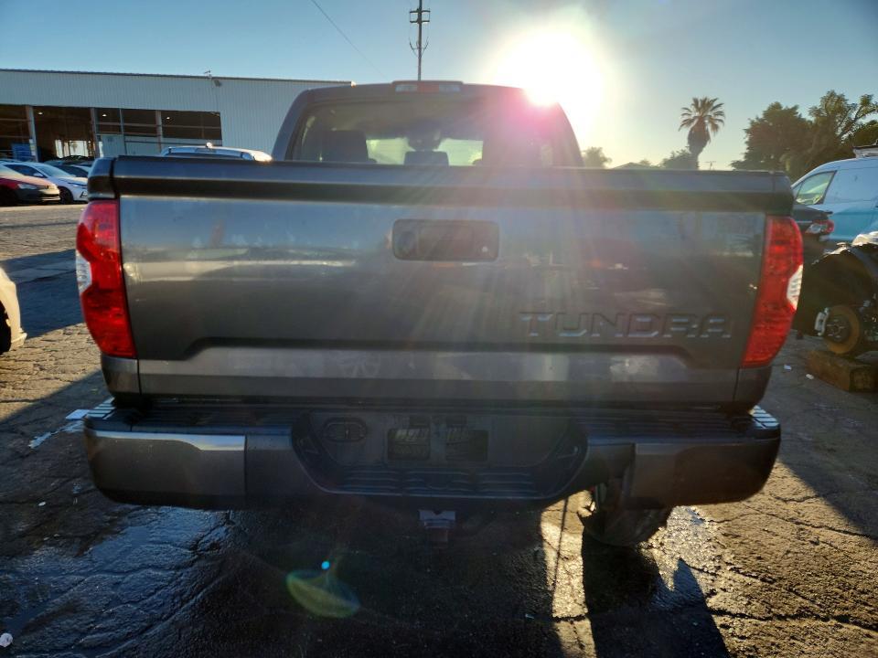 2018 Toyota Tundra SR5