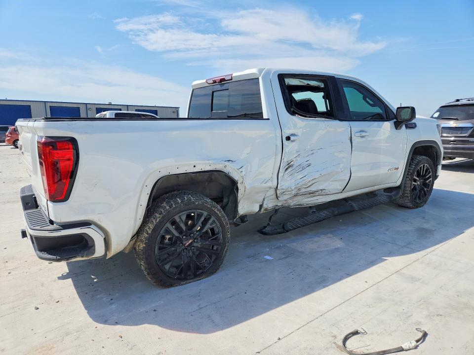 2022 GMC Sierra K1500 AT4