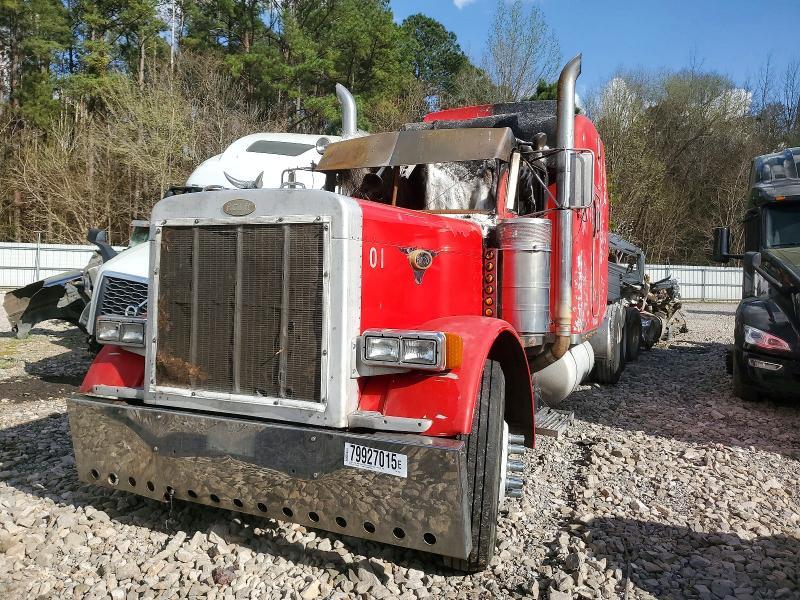 1999 Peterbilt Tractor 1999 Peterbilt 379 Semi Truck